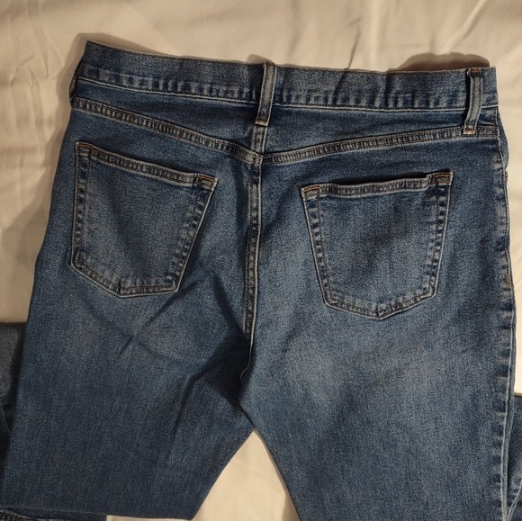 Old Navy Relaxed Fit Blue Jeans - Picture 3 of 4